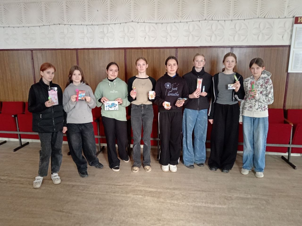 В Невдянском СКБ ребята собрались, чтобы посоревноваться в ловкости и командном духе в играх с мячом. Энергия, азарт и позитивные эмоции царили на площадке!