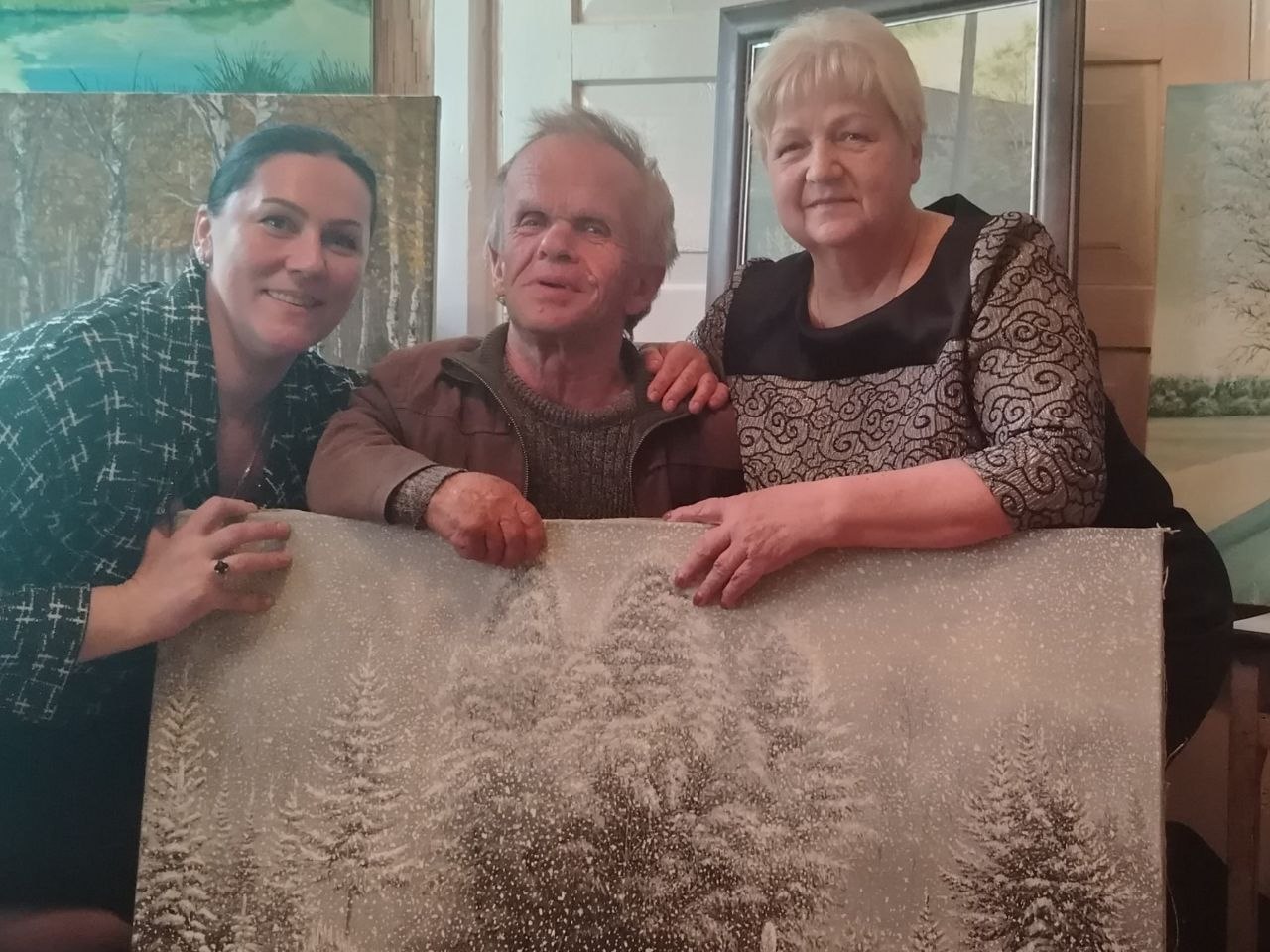 Специалисты сектора внестационарного обслуживания города Новогрудка  поздравили с днем рождения Виктора Николаевича Золотилина, жителя деревни Куписк