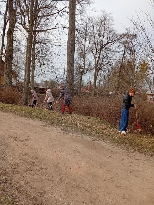 Работники учреждений культуры Новогрудчины продолжают преображать окружающий мир!