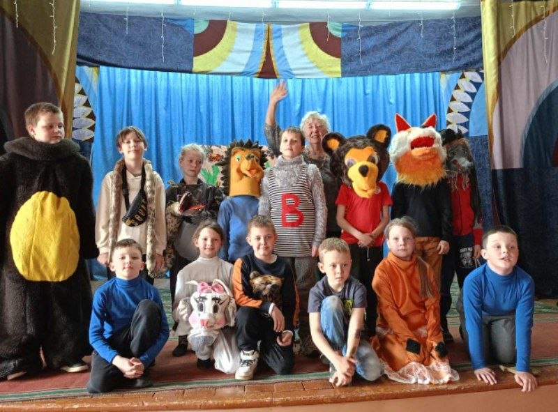 27 марта все ценители искусства отметили  праздник — Всемирный день театра . По этому поводу  в Щорсовском СДК-ЦТТ  было шумно и весело