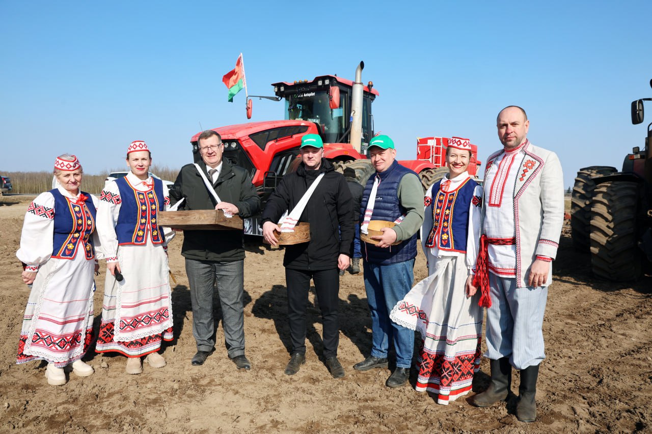 ПРАЗДНИК ПЕРВОЙ БОРОЗДЫ ДАЛ СТАРТ ПОСЕВНОЙ КОМПАНИИ В ОАО «ПРИНЕМАНСКИЙ»