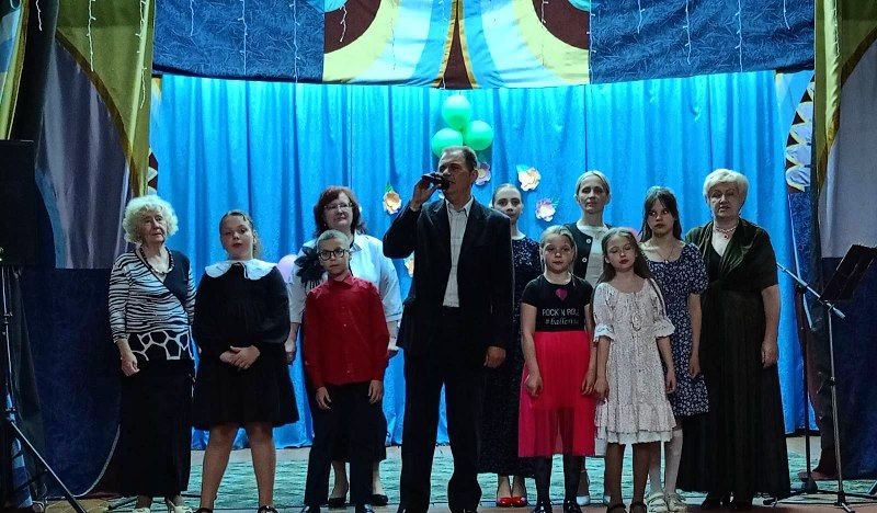 Ко Дню семьи в  Щорсовском СДК-ЦТТ состоялся праздничный концерт «Семья — очаг любви и верности»