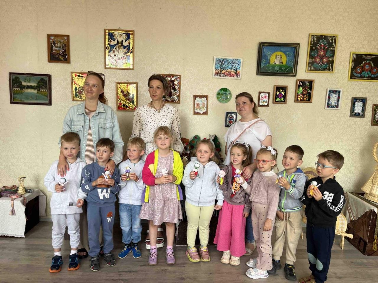 Сегодня на нашей выставке «Быт как отражение времени» мы стали свидетелями удивительного диалога поколений